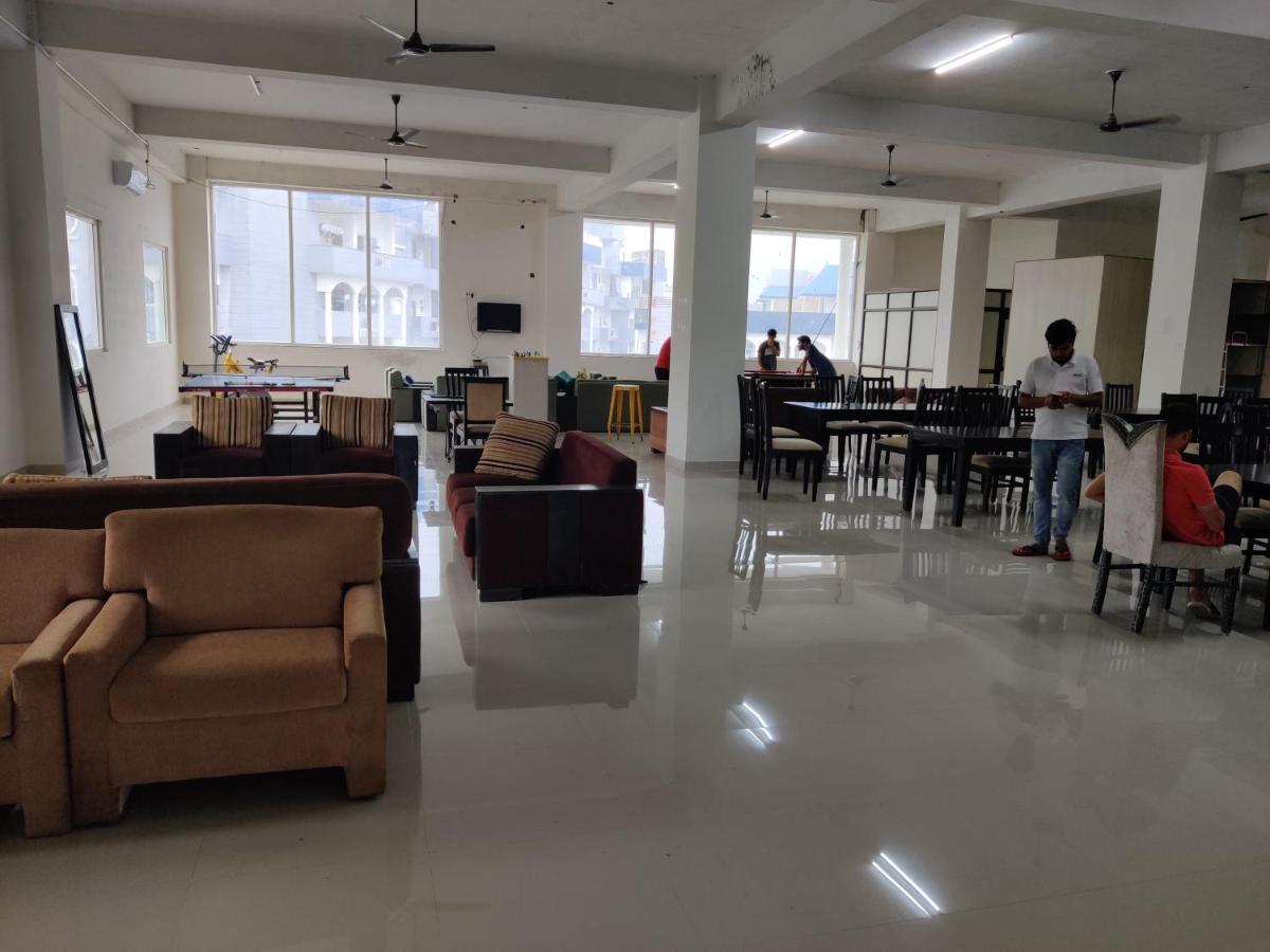 Abuzz Oxfordcaps Imperial Heights Mussoorie Dehradun Albergue Exterior foto